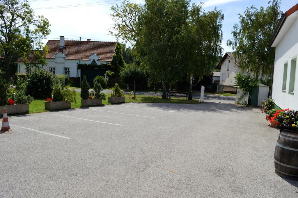Fruehstueckspension Sterr Strebersdorf Exteriér fotografie
